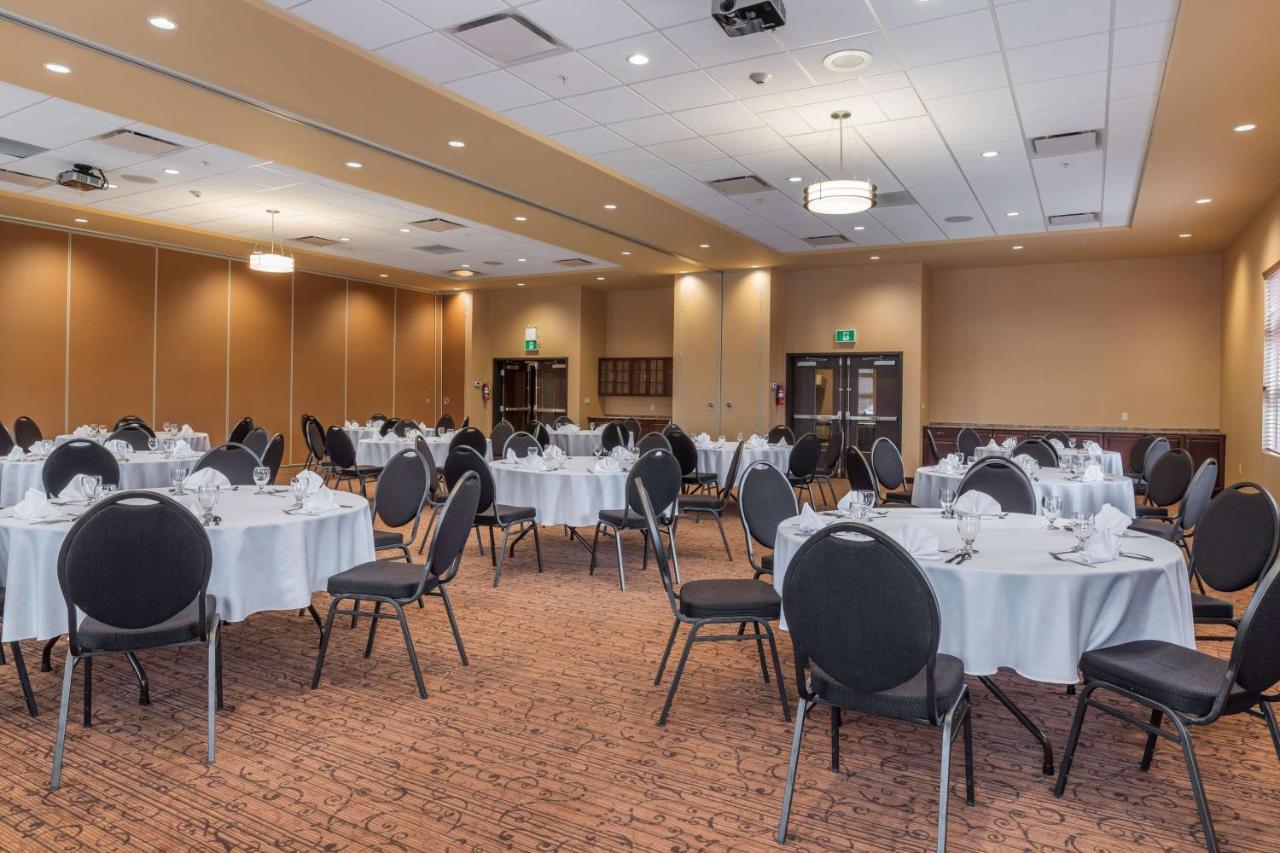 Best Western Plus, Bathurst Hotel & Suites Exteriör bild