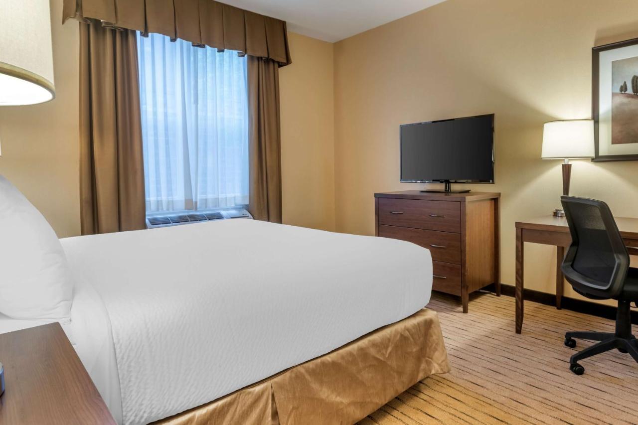 Best Western Plus, Bathurst Hotel & Suites Exteriör bild