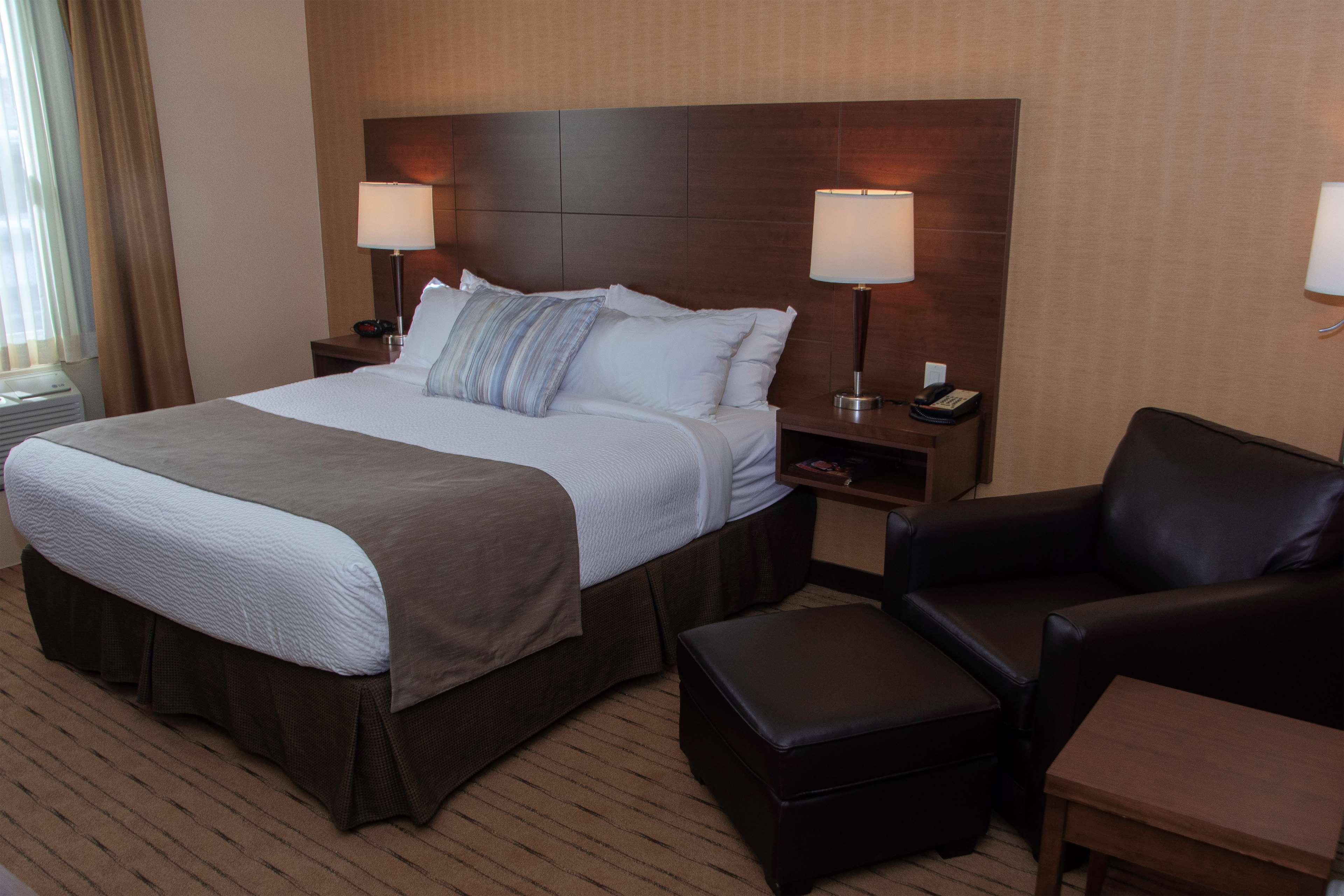 Best Western Plus, Bathurst Hotel & Suites Exteriör bild
