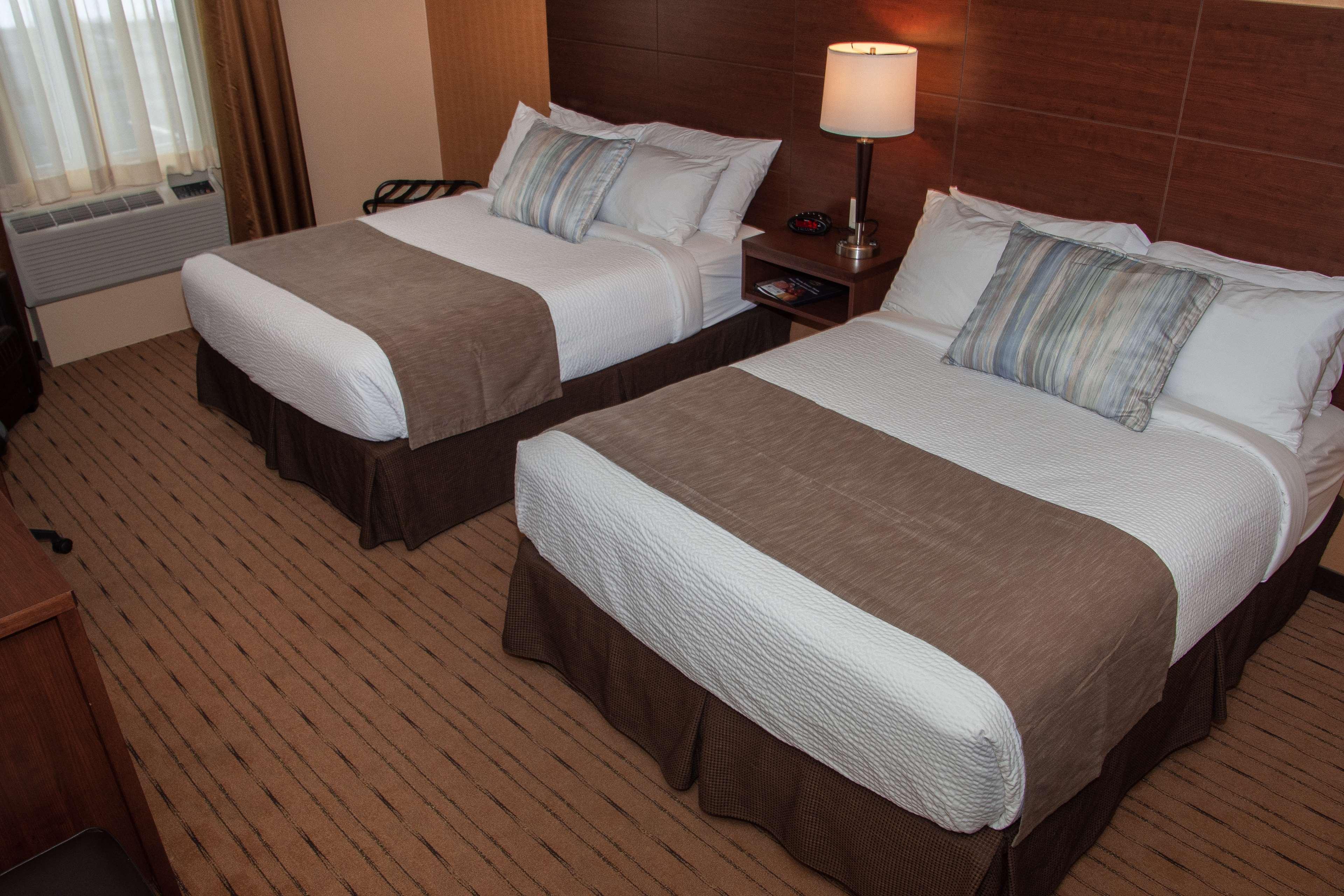 Best Western Plus, Bathurst Hotel & Suites Exteriör bild