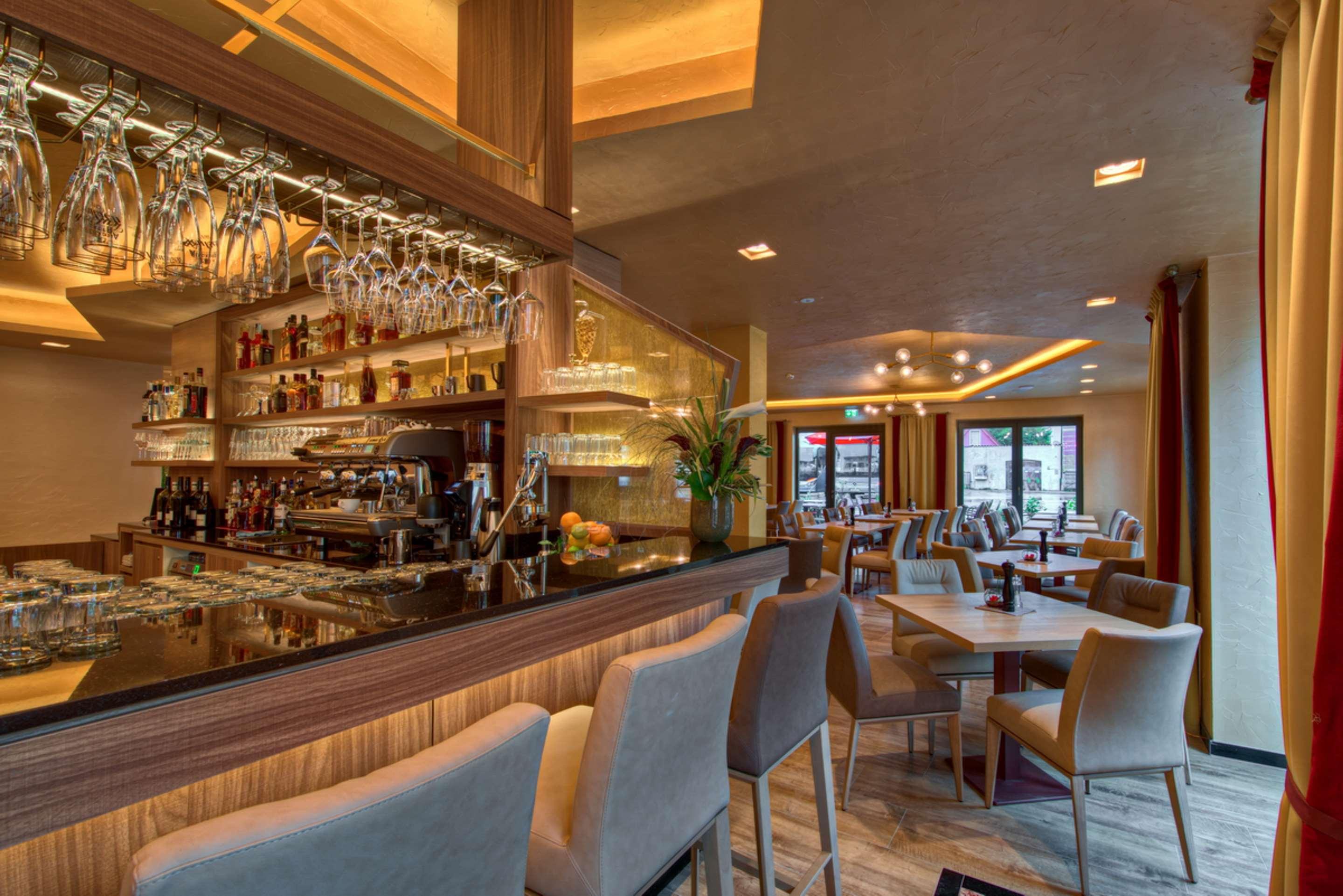 Best Western Plus, Bathurst Hotel & Suites Exteriör bild