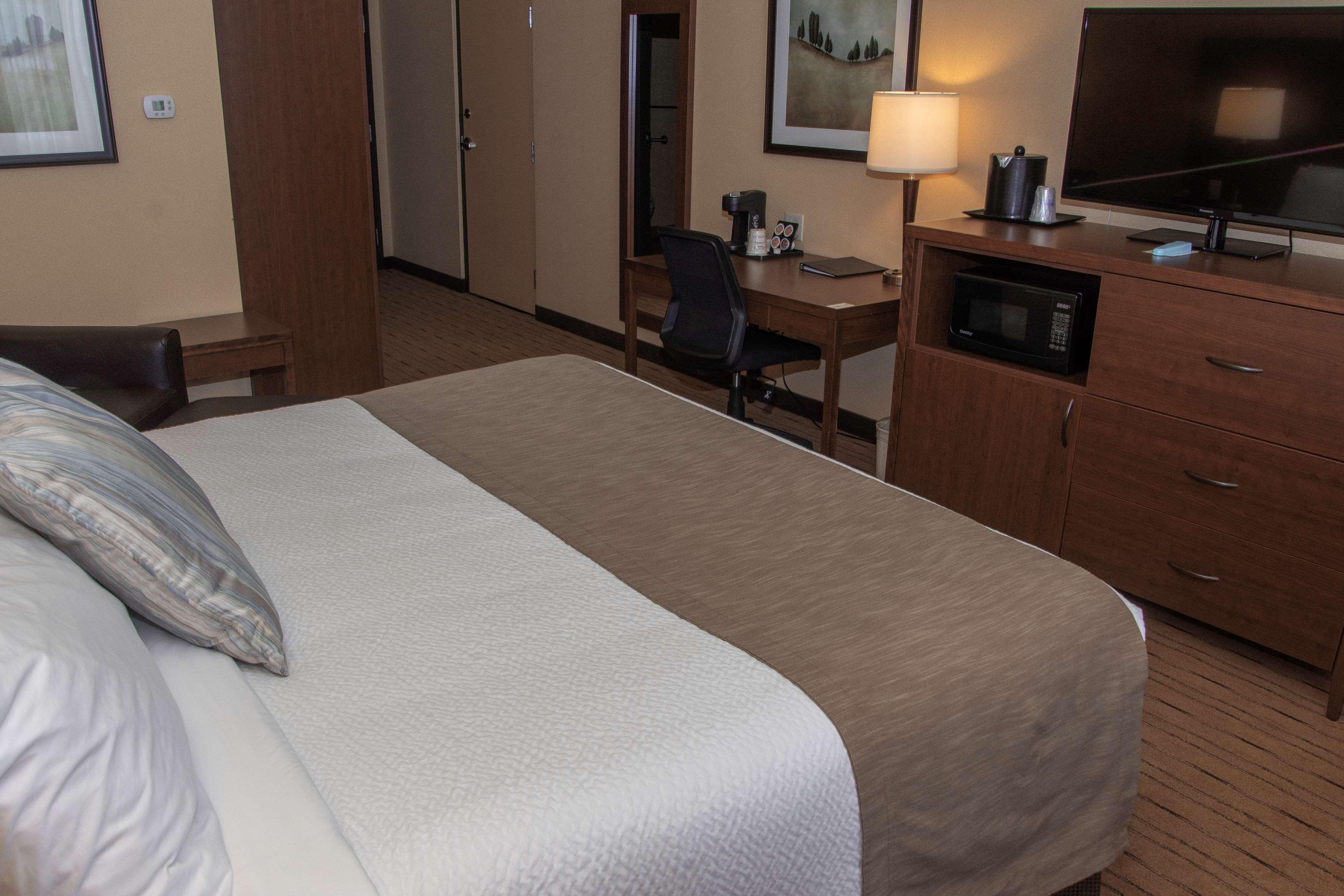 Best Western Plus, Bathurst Hotel & Suites Exteriör bild