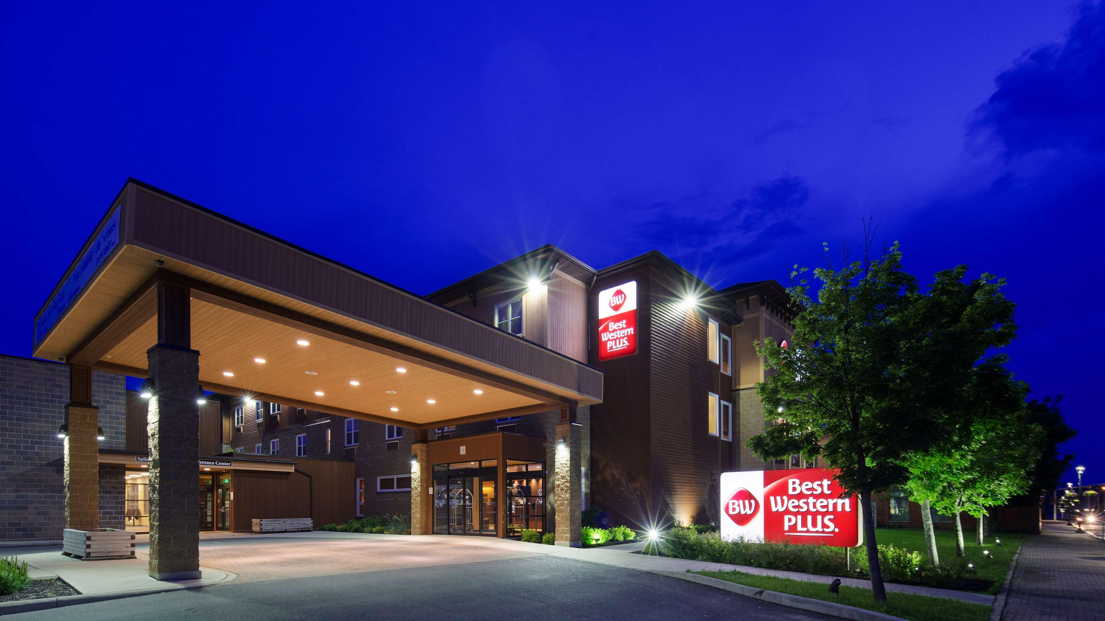 Best Western Plus, Bathurst Hotel & Suites Exteriör bild